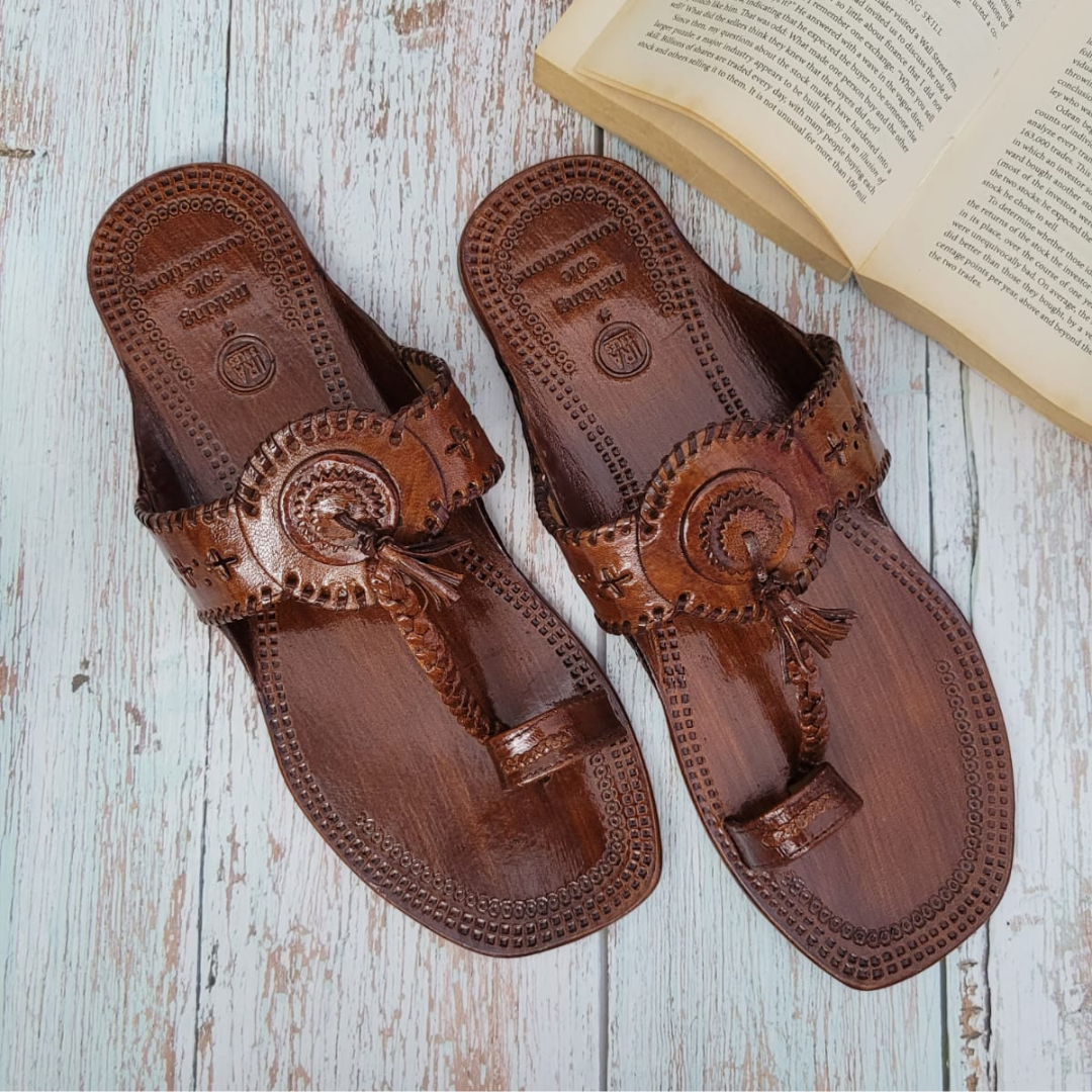 Kesariya Men's Handcrafted Kolhapuri – irasoles - Main Image