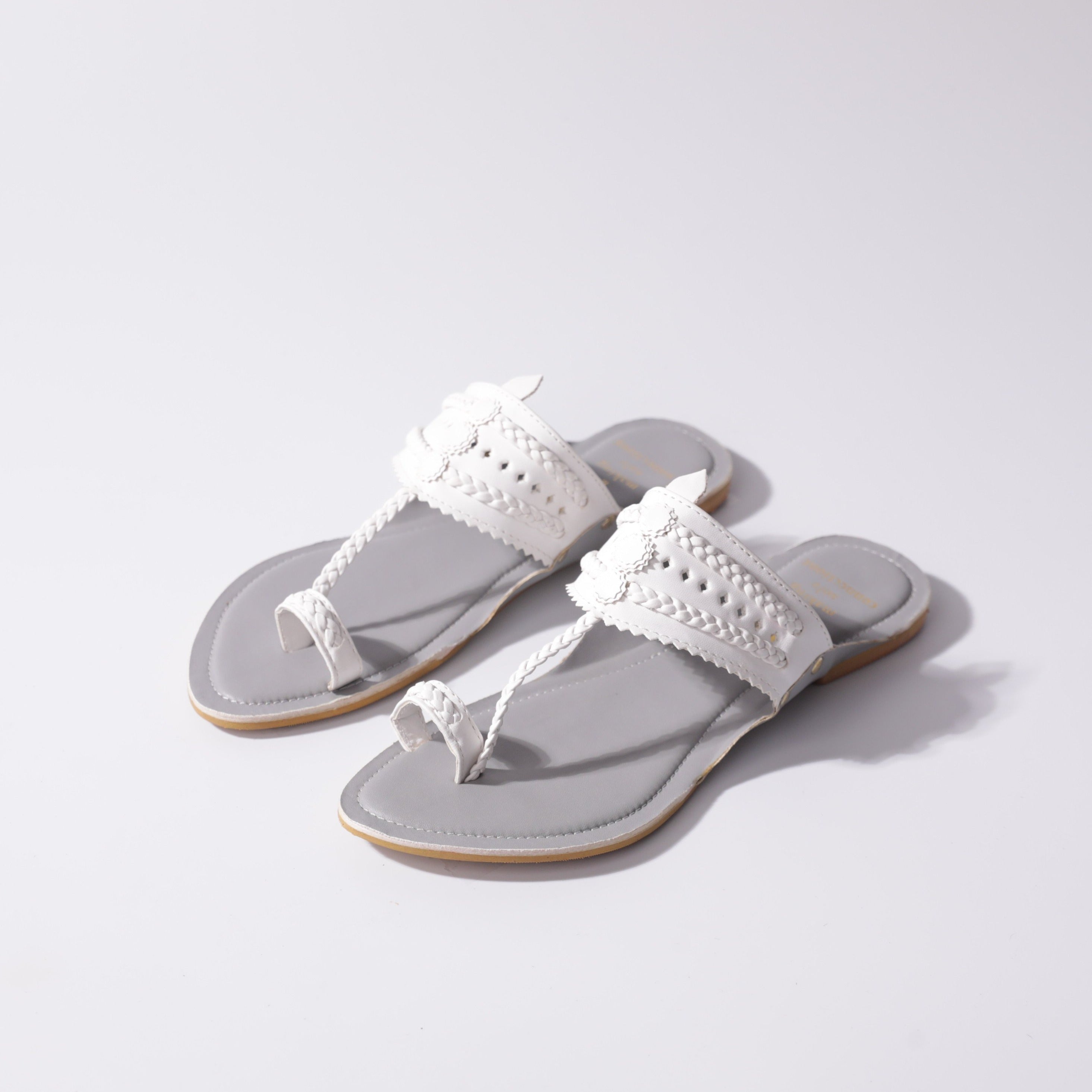 African Grey Faux Leather Kolhapuri – irasoles1