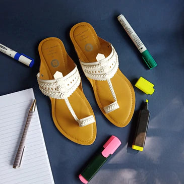 Top 3 Reasons Why Everyone Needs Kolhapuri Chappals ?